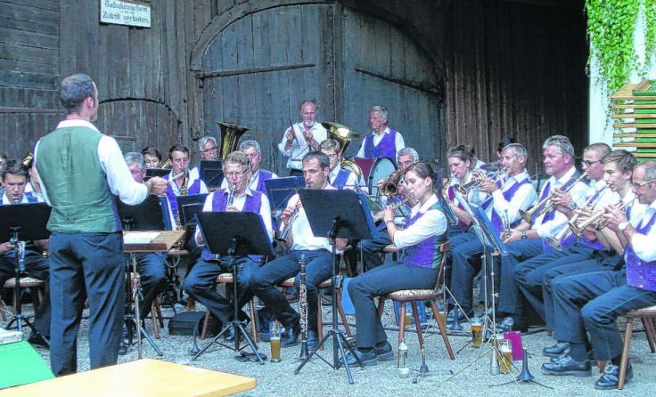 Der Musikverein Steyrling gibt im Gasthof Klausner ein Konzert.