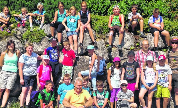 Die Inzersdorfer Kids verbrachten eine lustige Nacht auf der Brug Altpernstein.