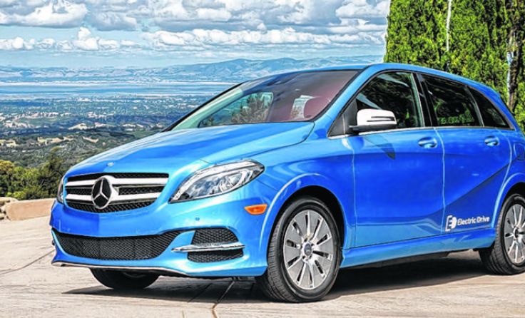 Ein Mercedes-Benz B-Klasse steht für eine Probefahrt zur Verfügung. Foto: Pappas