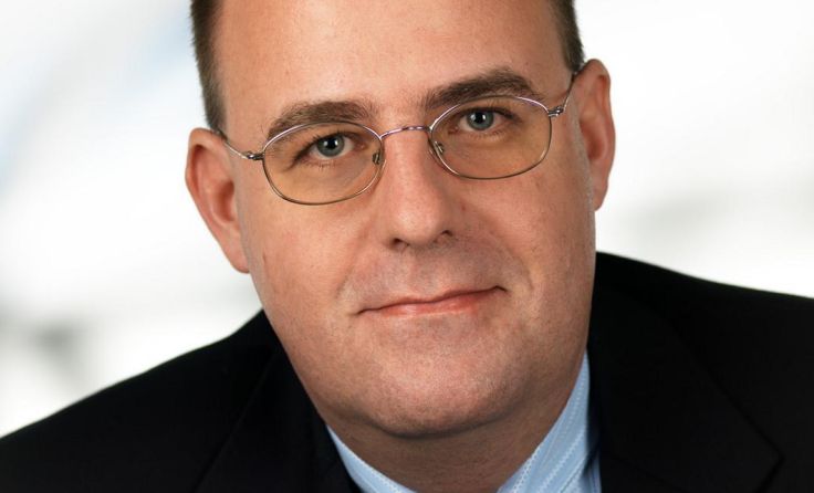 Dozent Bernhard Müller spricht in Micheldorf über Terrorismus. Foto: Wilke