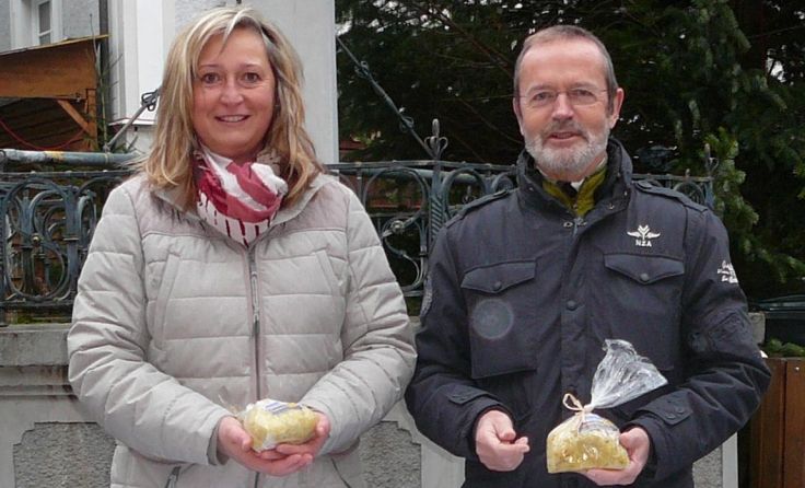 Der Arbeitskreis verkaufte am Ortsplatz in Steinbach gesundes Sauerkraut.