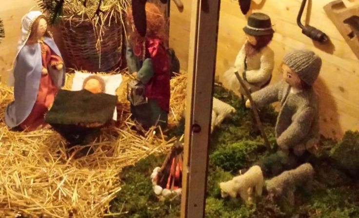 Zahlreiche kunstvolle Kripperl wurden bei den Roasen in Molln bewundert.