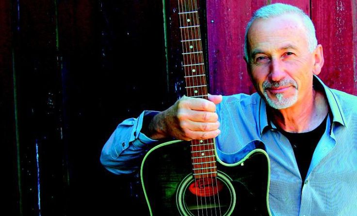 Der neuseeländische Musiker Jules Riding gibt ein Konzert in Windischgarsten.