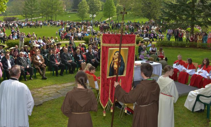 Bei Schönwetter findet eine Messe im Naturpark Micheldorf statt. Foto: Jack Haijes
