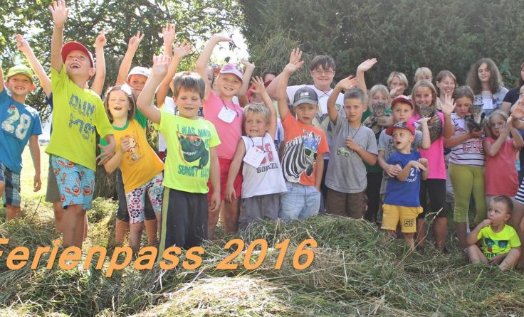 Die Inzersdorfer Kinder besuchten den Bauernhof der Familie Klausner.