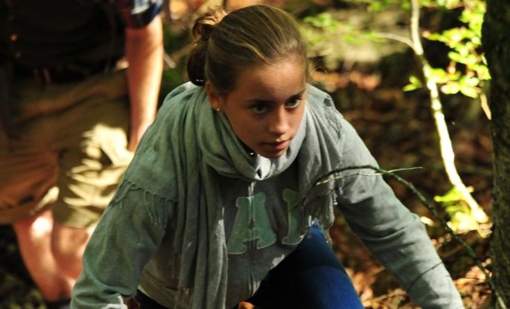 Tochter Marie durchforstet die Wildnis. Foto: Sieghartsleitner