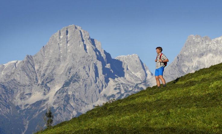 Wandern vor dem Toten Gebirge, Foto: TVB Pyhrn-Priel/Röbl