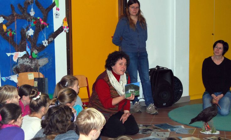 Didone Frigerio mit Schülern der Volksschule Molln, Foto: Konrad Lorenz Forschungsstelle