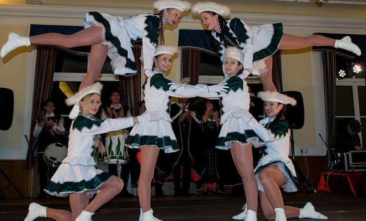 Beim Hofball in Klaus ist für ein buntes Programm gesorgt. Foto: Christian Kerbl