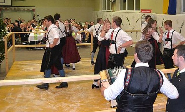 Gesellige Stunden erleben die Besucher der Steyrtaler Trachtennacht.