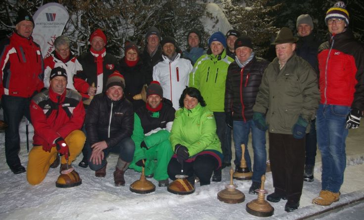 Der Wirtschaftsbund veranstaltete ein Eisstockschießen. Foto: WB Bezirk Kirchdorf