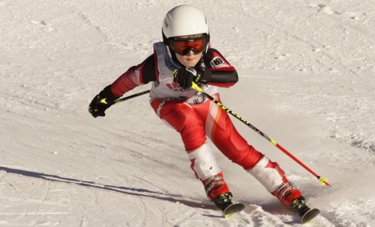 Mit viel Elan flitzten schon die Kleinsten die Piste hinunter. Foto: SK Kammer