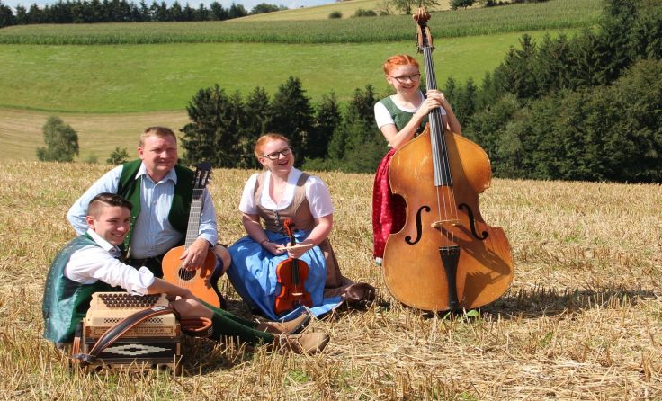 Die Mühlviertler Laterndlmusi ist in Inzersdorf zu Gast. Foto: Michael Killinger