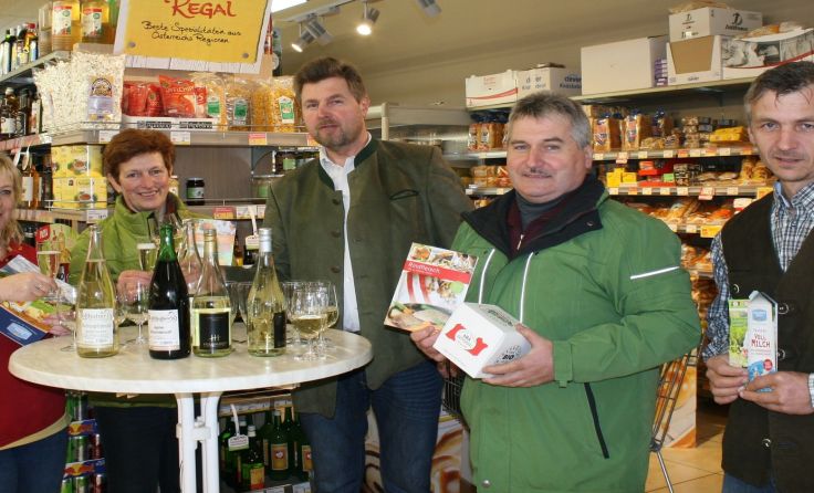 Bauernbund-Obmann Hermann Keinrad und Ortsbäuerin Cilli Burghuber in Grünburg