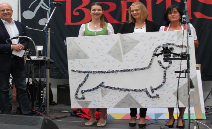 Christina Rami-Mark (2.v.r.) steigt ins Unternehmen ein. Foto: Egelseder