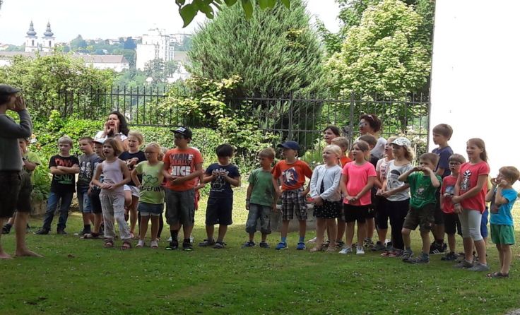 Auftritt der Musikvolksschule Klaus bei der Landesgartenschau Kremsmünster