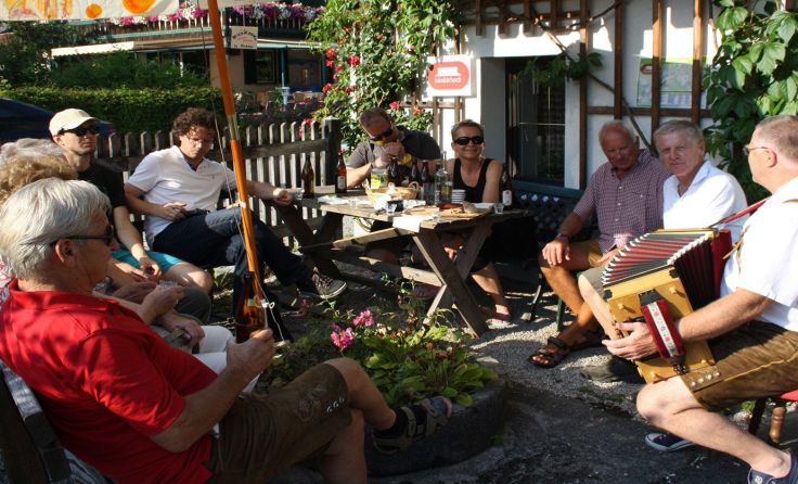 Fester Bestandteil des Landinger Sommers ist der „Bänkle-Hock“. Foto: Landinger