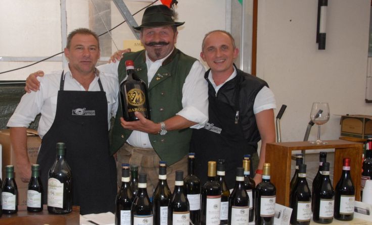 Winzer aus dem Piemont bieten ihre Produkte in Windischgarsten an.