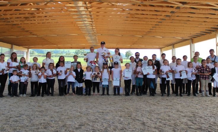 Die Teilnehmer der 14. Vereinsmeisterschaft des Reitvereins Steinbach/Steyr