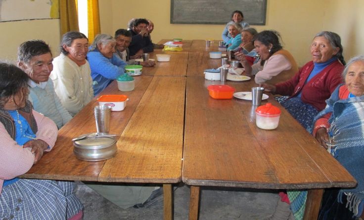 Franz Windischhofer hilft älteren Menschen in Caylloma (Peru).
