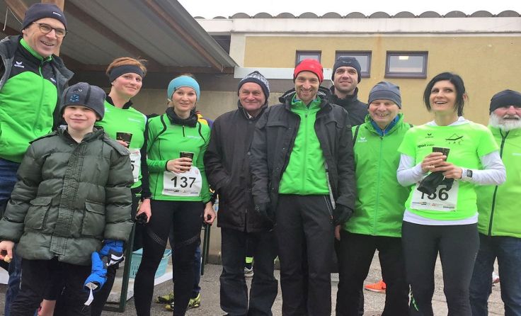 Läufer des LAC Nationalpark Molln beim Neuhofner Geländecup