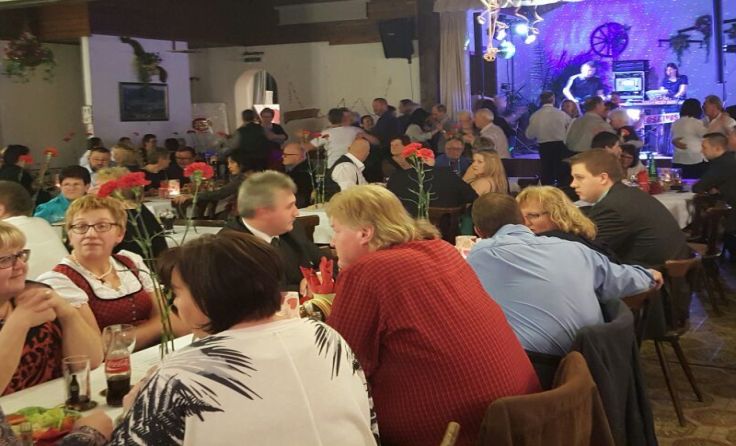 Beim Ball der Steyrtaler in Molln ist für ausreichend Unterhaltung gesorgt.