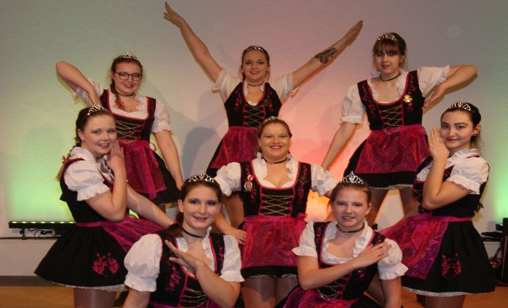 Auch ein Showtanz darf natürlich beim Narrbarett nicht fehlen.