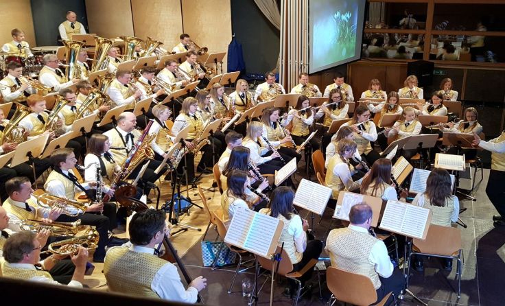 Der Musikverein Steinbach begeisterte beim Frühjahrskonzert das Publikum. Foto: Lisa Eisterlehner