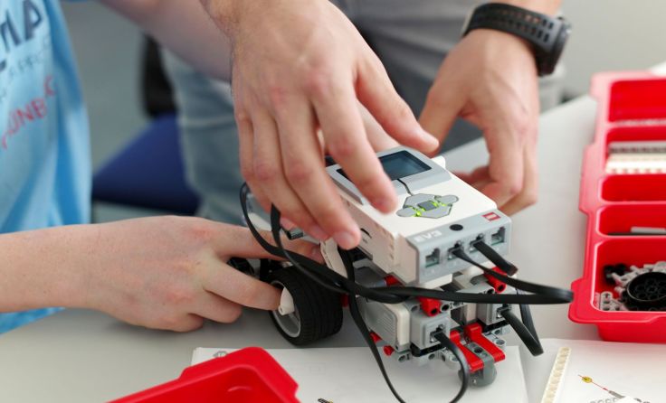 In der NMS Grünburg wird der Kurs "Automatisierungstechnik" angeboten. Foto: NMS