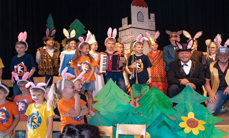 Die Musikvolksschule Klaus zeigte anlässlich des Jubiläums ein Musical. Foto: Christian Kerbl