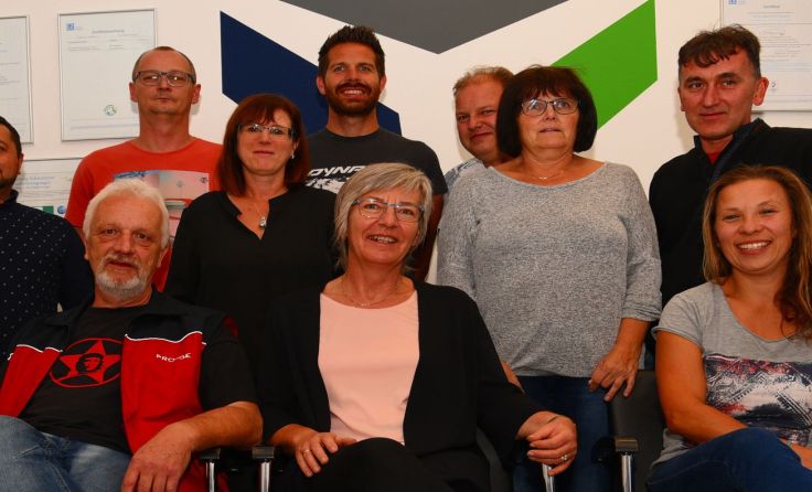 Roswitha Grammer  (vorne, Mitte) und das FSG-Team, Foto: Grammer