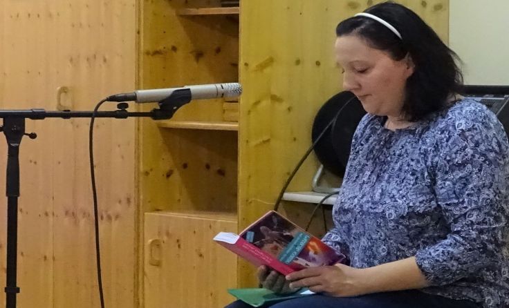 Isabella Holzinger stellte ihr Buch vor. Foto: NMS Grünburg