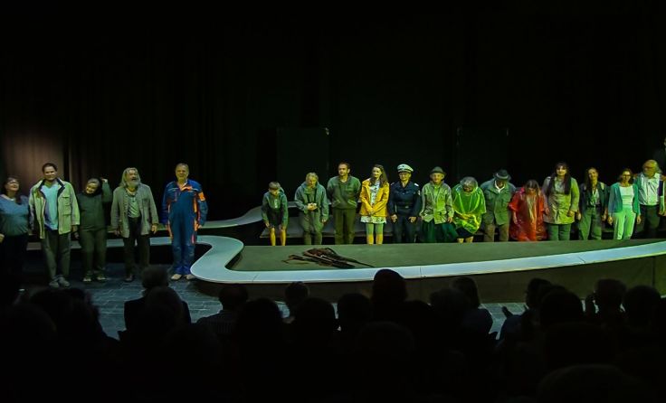 Das Theater frei-wild dankt seinem Publikum. Foto: Kelemen