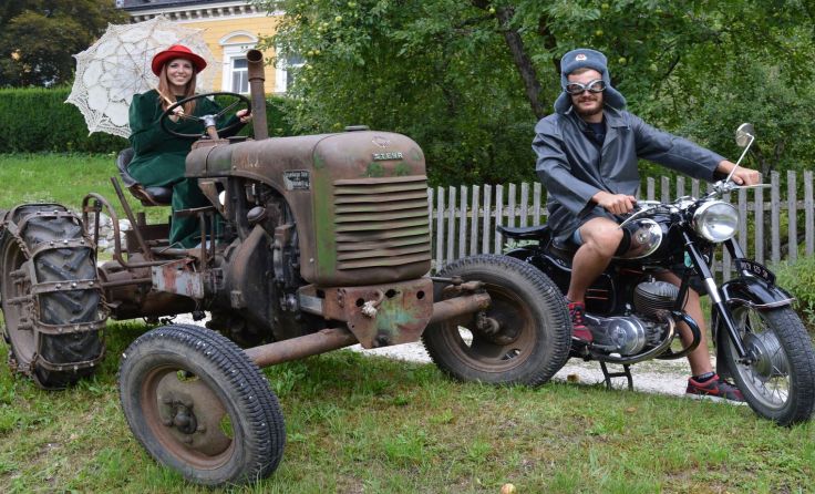 Mit dem alten Traktor entstehen schöne Nostalgiefotos. Foto: Herbert Rosenegger