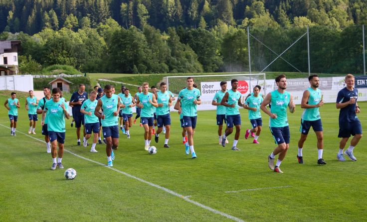 Die Fußballer des TSG 1899 Hoffenheim schwitzen derzeit in Windischgarsten. Foto: Helmut Dietmaier