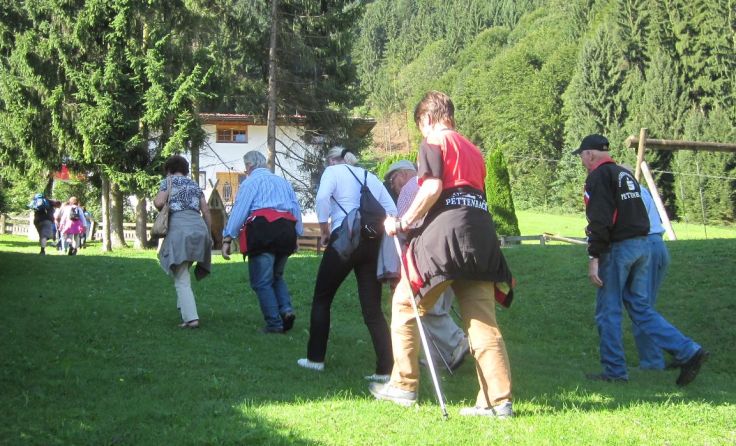 Der Wanderverein Pettenbach veranstaltet die Fitwandertage. Foto: Hilde Brandstätter