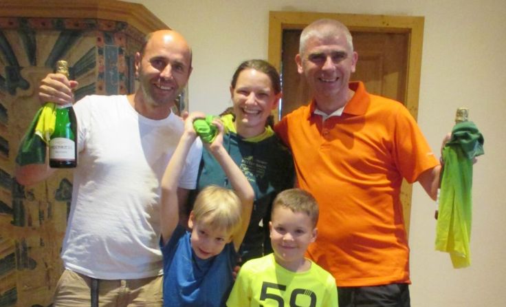 Das Siegerteam mit Mastermind Klara und zwei Junioren, Foto: H. Pichler
