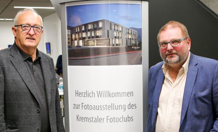 Dieter Goppold und Fritz Hartl (v.l.) bei der Ausstellungseröffnung, Foto: Helmut Dietmaier