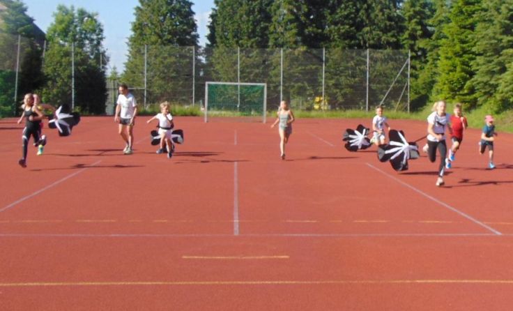 Die Nachwuchsläufer der Laufgemeinschaft Kirchdorf beim Training. Foto: LG Kirchdorf