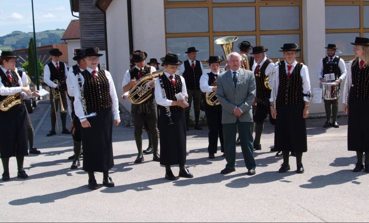 Zum 85. Geburtstag von Josef Tretter gabs ein Ständchen. Foto: privat