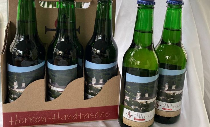 Die neue Herren-Handtasche, Foto: Panorama Stift Schlierbach