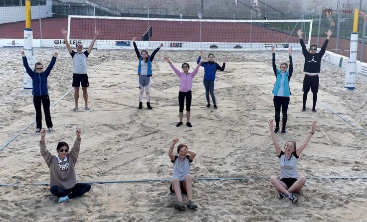 Die U14 Mädchen beim ersten Training (Foto: Claudia Zwicklhuber)