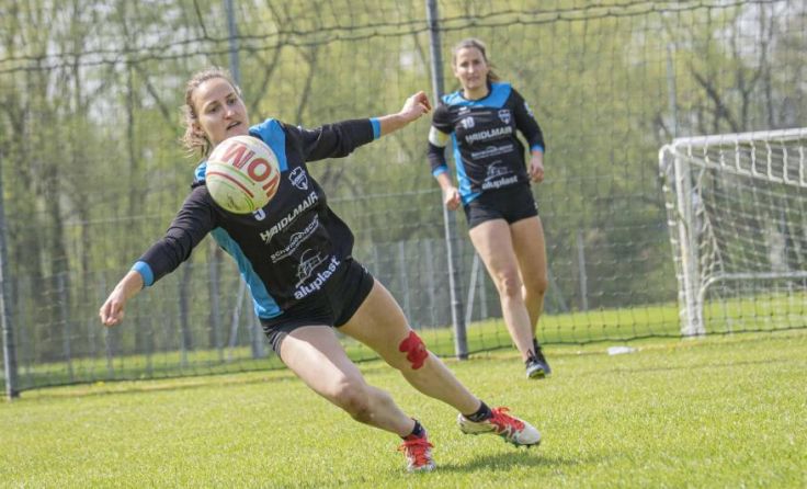 Verena Hieslmair bei der Abwehr (Foto: Ines Maringer)