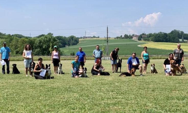 Die fleißigen Mensch-Hund-Teams der Hundeschule SVÖ Kremstal (Foto: SVÖ Kremstal)