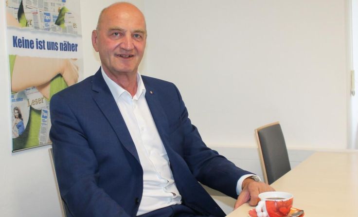 Christian Dörfel beim Sommergespräch im Tips-Büro in Kirchdorf (Foto: Winter)