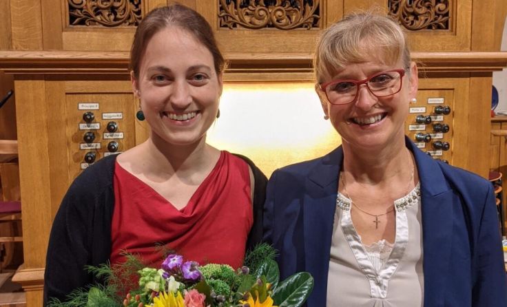 Marina Schacherl (Orgel) und Regina Penninger (Sopran, v.l.) (Foto: Marktgemeinde Wartberg)