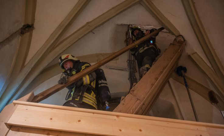 Einsatz im Kirchturm der Stadtpfarrkirche Kirchdorf (Foto: Jack Haijes)