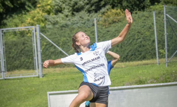 Ines Lugerbauer beim Rückschlag (Foto: Ines Maringer)