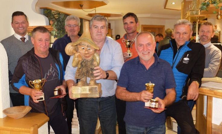 Die Gewinner bei der Siegerehrung (Foto: Sportunion Pettenbach Sektion Stocksport)