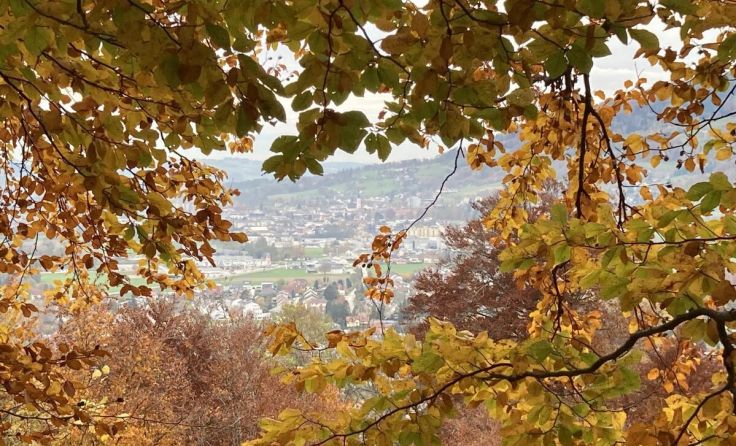 Kirchdorf im Herbst (Foto: Winter)
